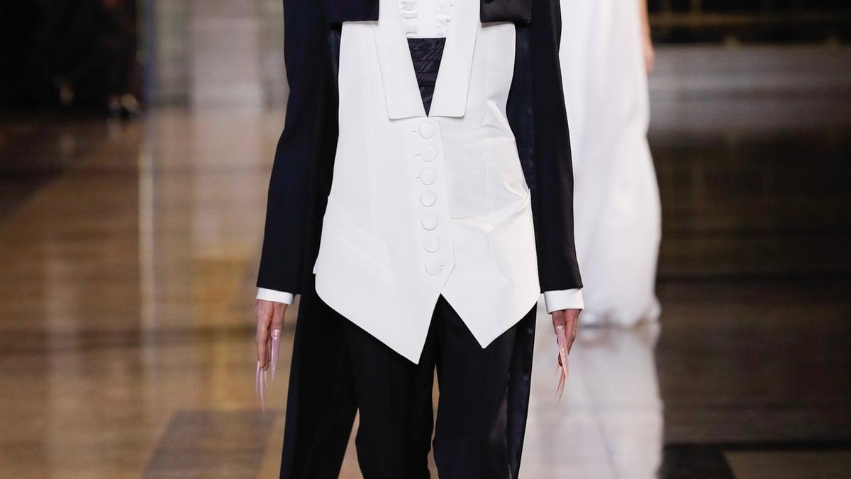 VIKTOR＆ROLF 2022年春夏オートクチュールコレクション | パリ | 画像30枚 - FASHIONSNAP