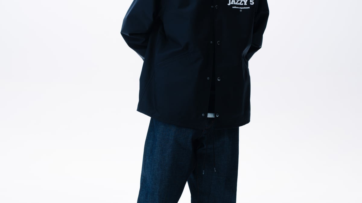 ue_23ss_top001.jpg