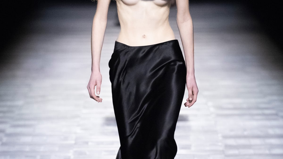 ANNDEMEULEMEESTER_23aw_top001.jpg
