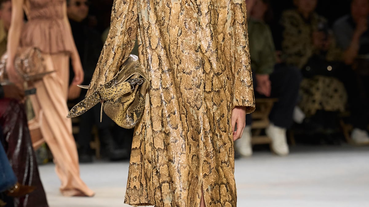 dries-van-noten_25ss_00001-