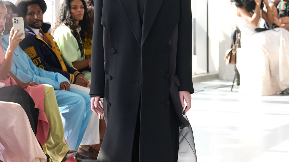 Roksanda 2025年春夏コレクション | ロンドン | 画像30枚 - FASHIONSNAP