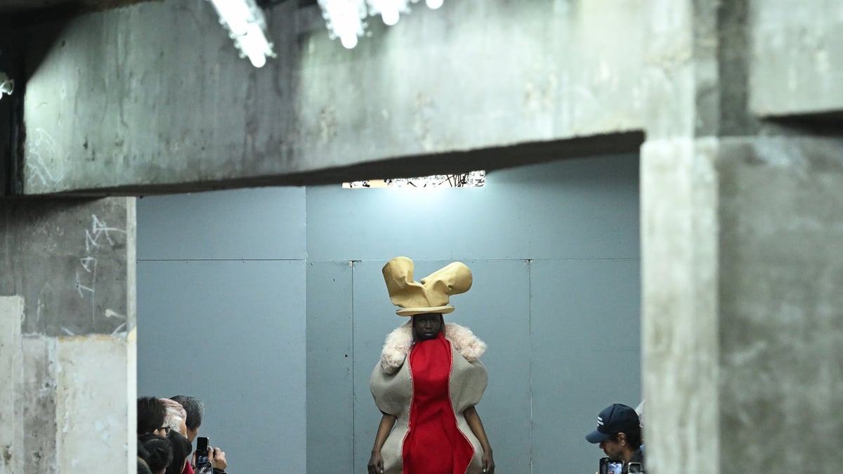 COMME des GARÇONS 19ss ニュースペーパー パワーネット COMME des