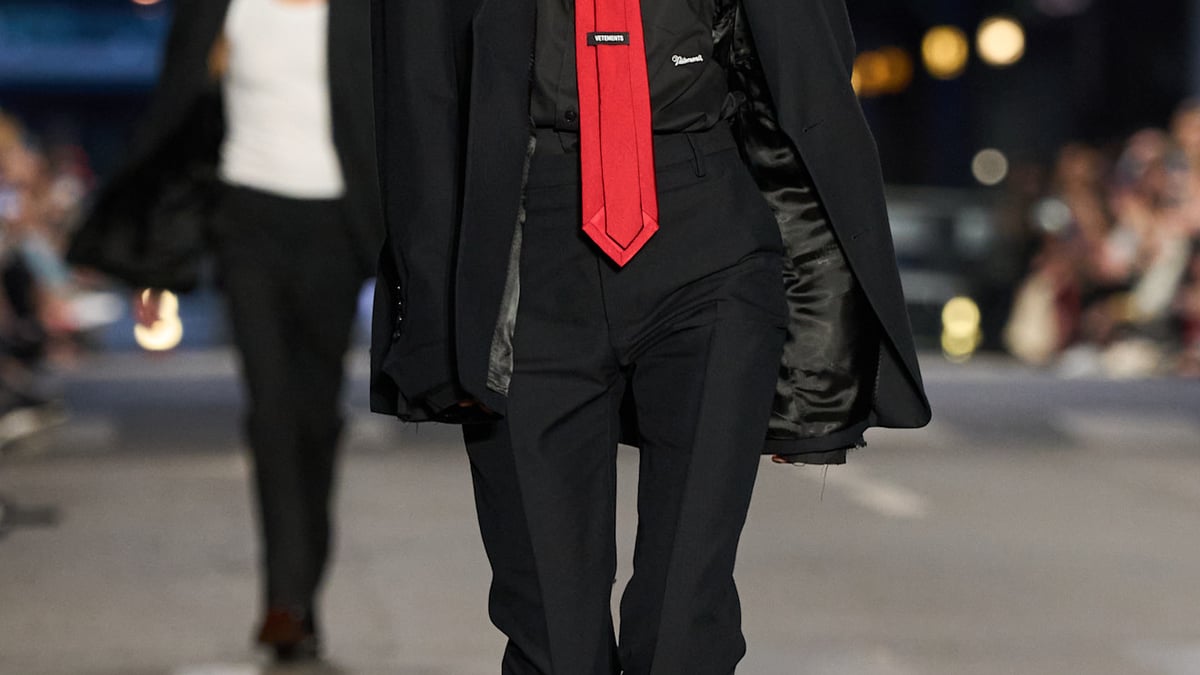 VETEMENTS 2027年春夏コレクション | パリ | 画像49枚 - FASHIONSNAP