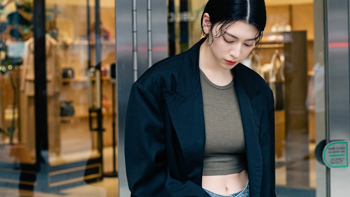 アイレネ　FUR HOODED LEATHER JACKET 三吉彩花　着用 アイレネFUR HOODED LEATHER JACKET 三吉彩花着用