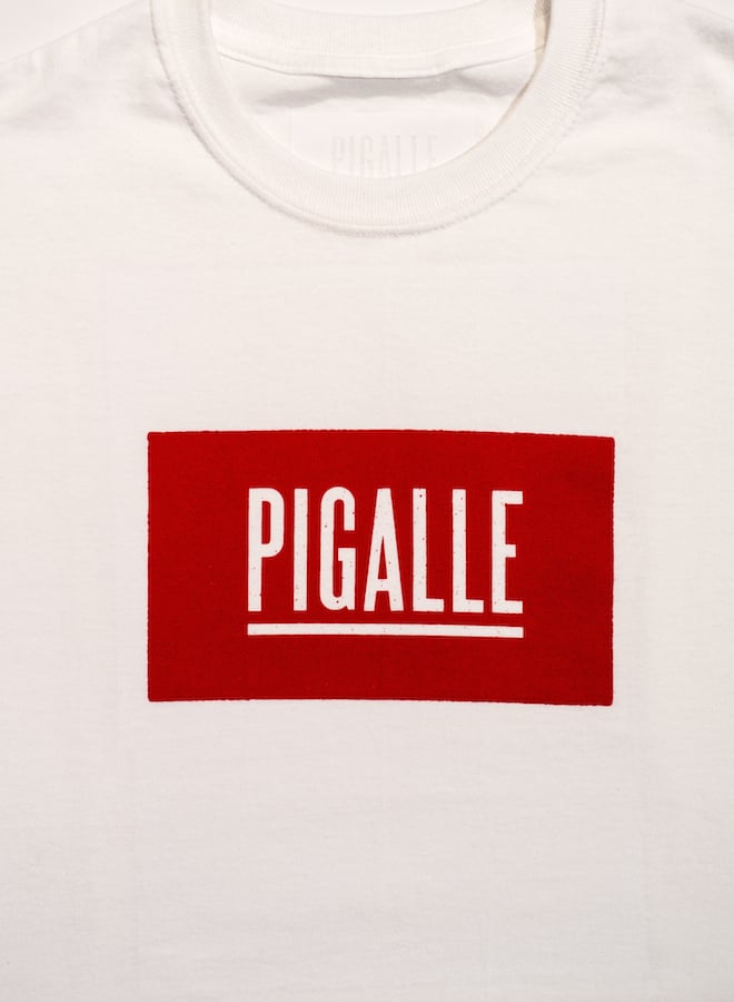 在庫有り国内送◆ PIGALLE ピガールボックスロゴ Tシャツ PIGALLE（ピガール）の「TEESHIRT/ BOX LOGO（Tシャツ