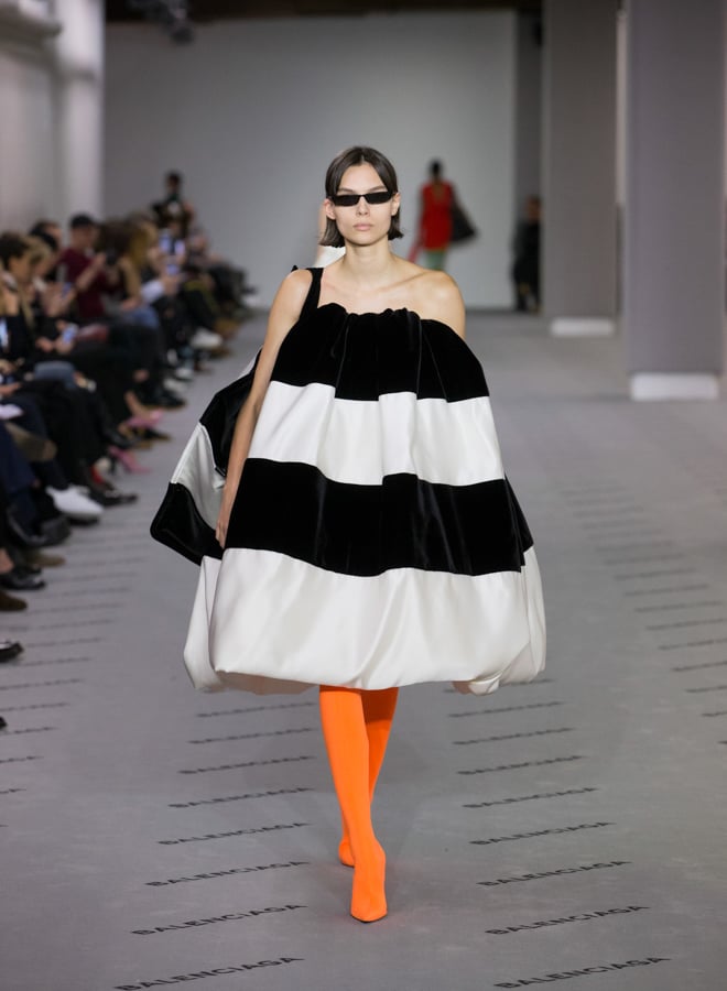 balenciaga_w17aw-043-thumb-