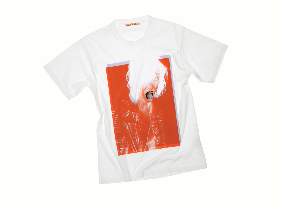 アクネがヴィヴィアン・サッセンにフィーチャーしたTシャツ発売