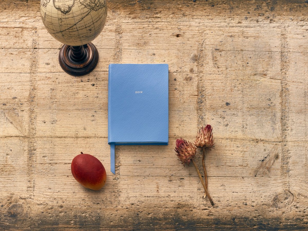 Smythson_Diaries2019_DayPerPag