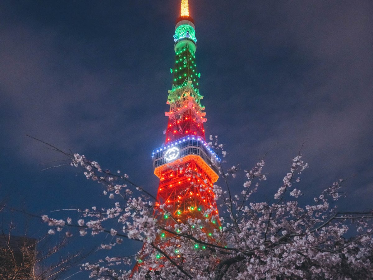 グッチがお花見から着想を得たイベントを開催、東京タワーを