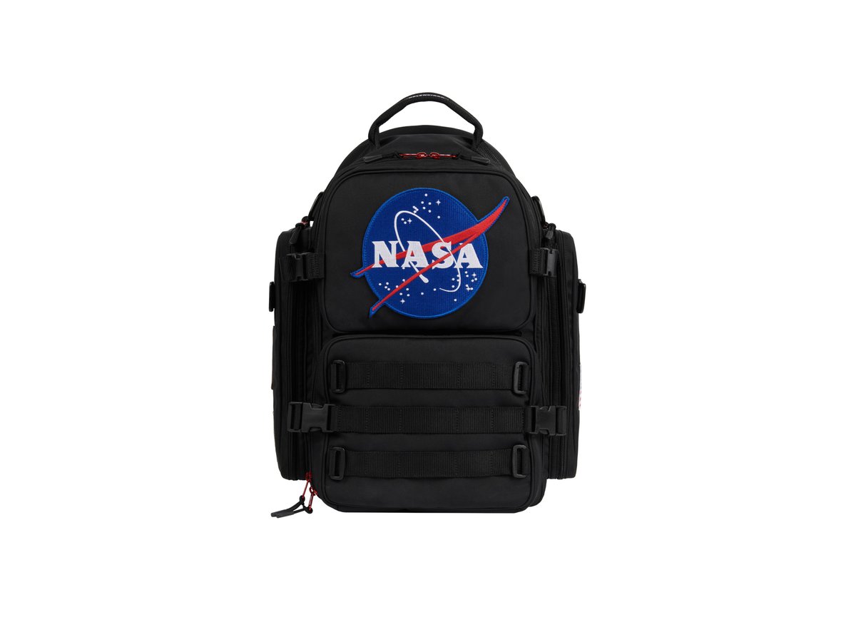 バレンシアガが「NASA」とのコラボアイテム発売、2種類のロゴを使用