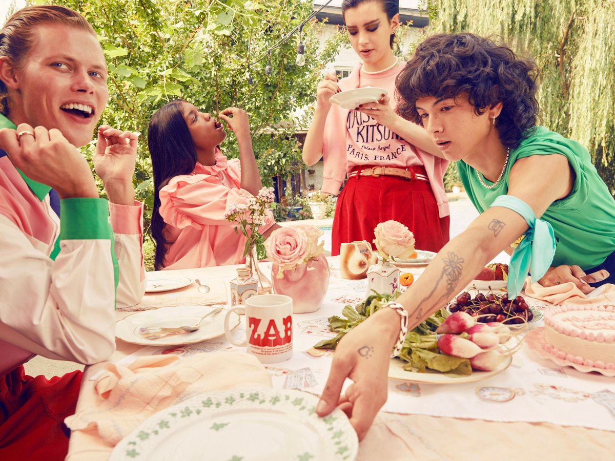 メゾン キツネ オランピア・ル・タンが手掛けたカプセルコレクション発売