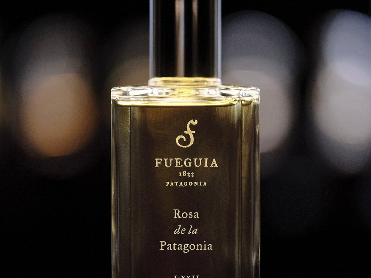 「フエギア 1833」が「最高の」ローズでつくった新作香水を発売