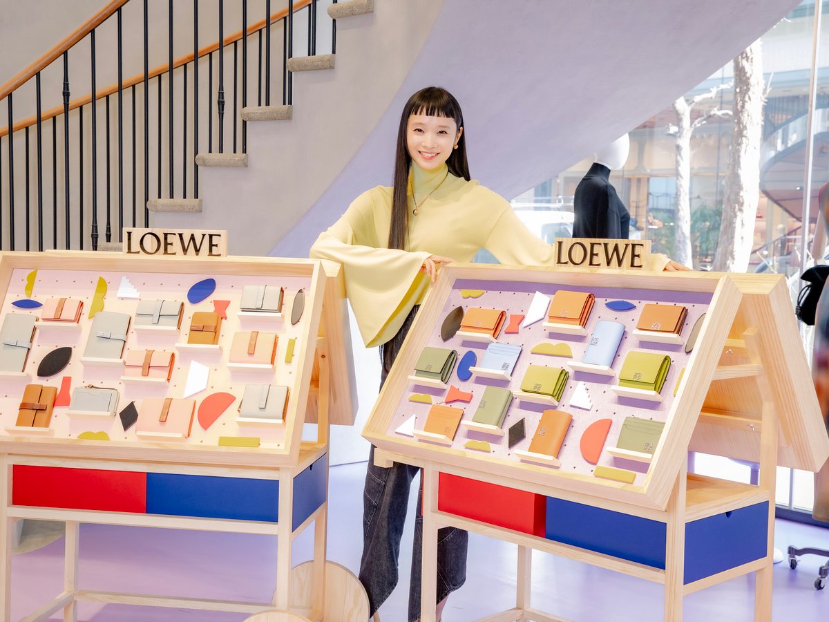 わたしが選ぶ「ロエベ」の財布——萬波ユカ in CASA LOEWE Tokyo