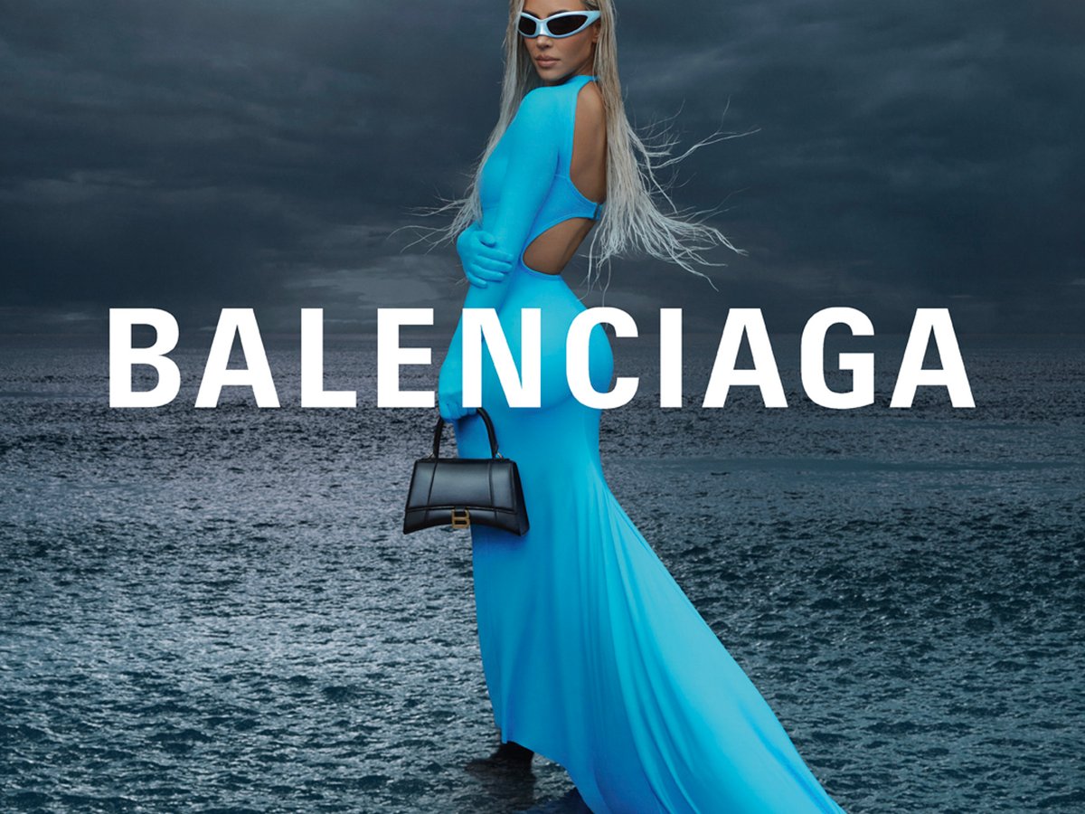 balenciaga-220902-001.jpg