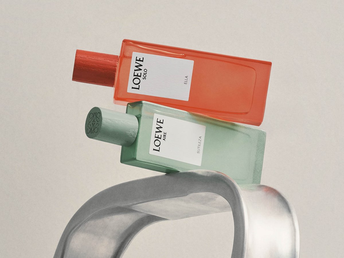 ロエベ」のフレグランスから限定セットが登場 大胆さとフェミニンさを