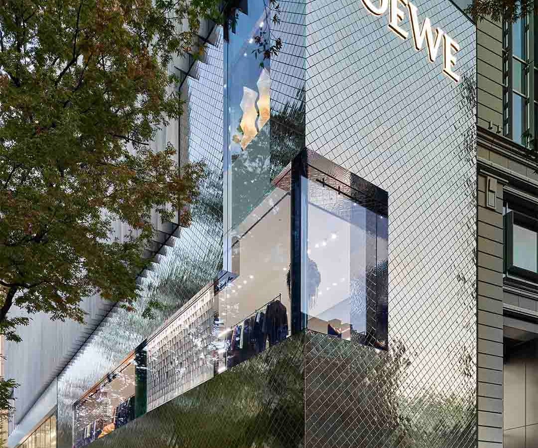 ロエベの旗艦店「カサロエベ表参道」がリニューアル、都内初のロエベ