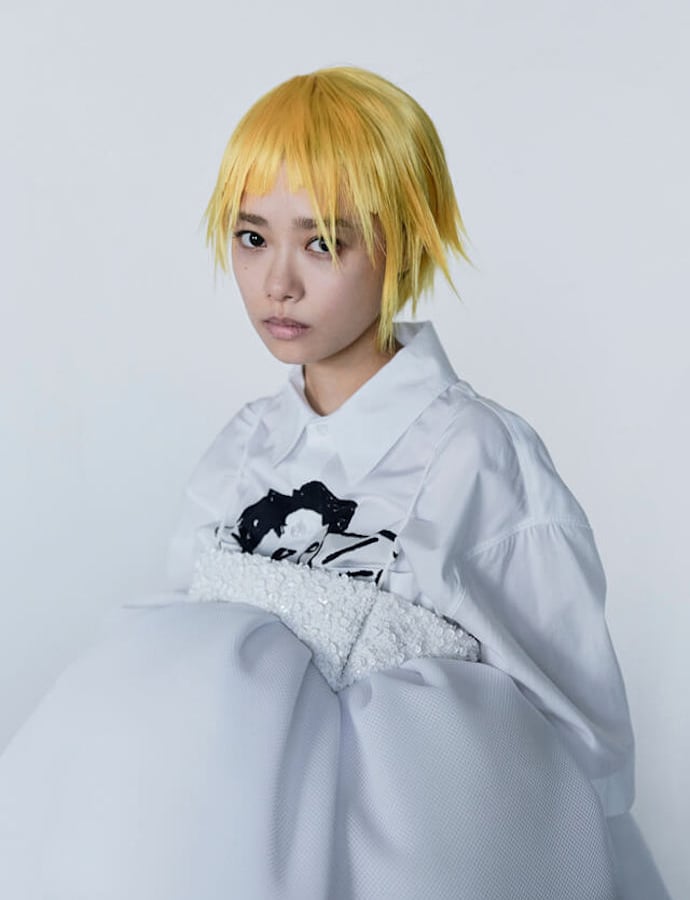 杉咲花がまとう多様な「白」