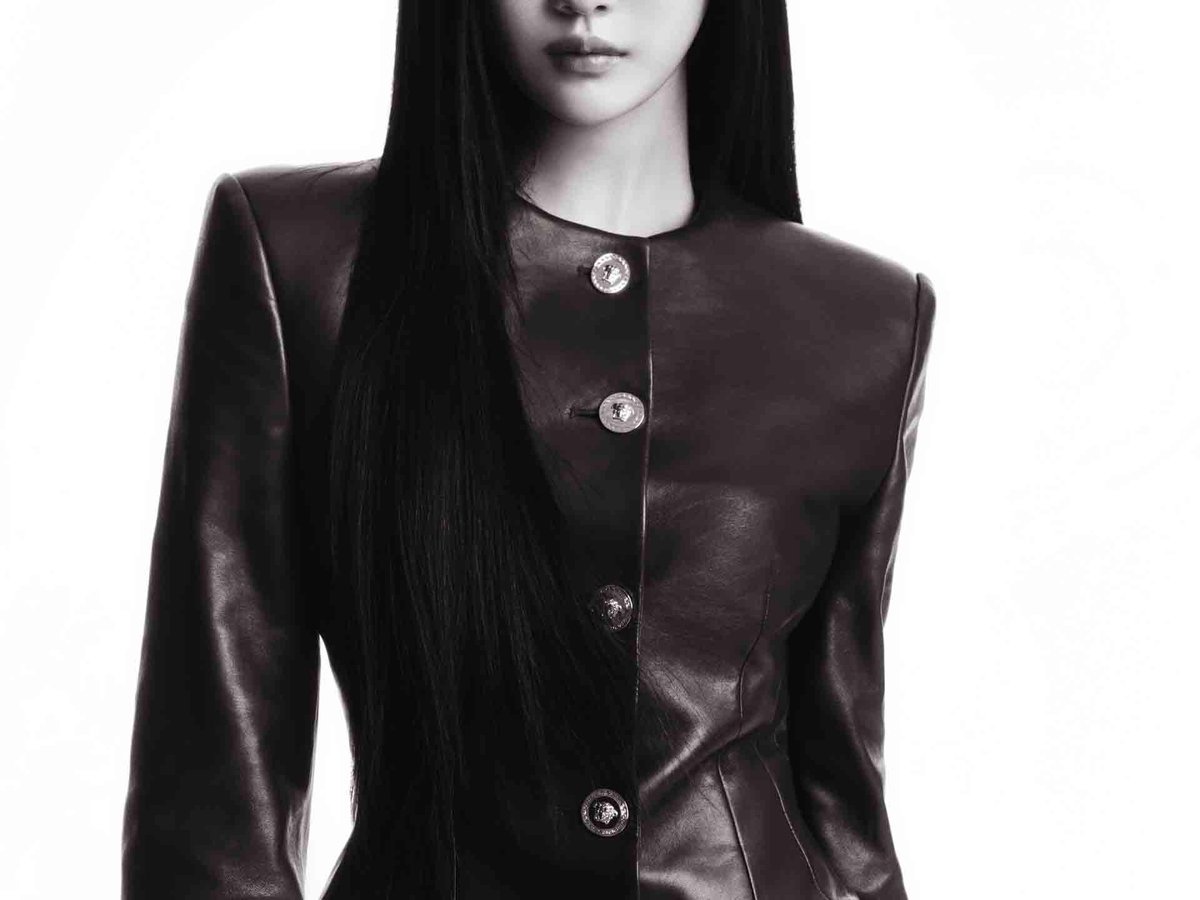 aespaのニンニンが「ヴェルサーチェ」グローバルアンバサダーに