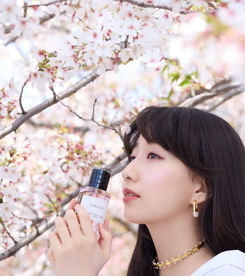 極美品 クリスチャンディオール 総花柄 クロップド コットン サマージャケット DIOR」鮮やかな花のパケ×華やかな色味の限定コレクションが登場