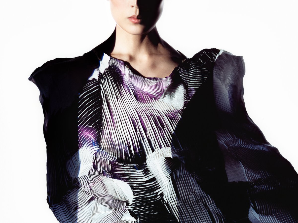 ISSEYMIYAKE イッセイミヤケ　フリンジ　長袖 エイポック A-POC ISSEYMIYAKE イッセイミヤケ フリンジ 長袖 エイポック A-POC