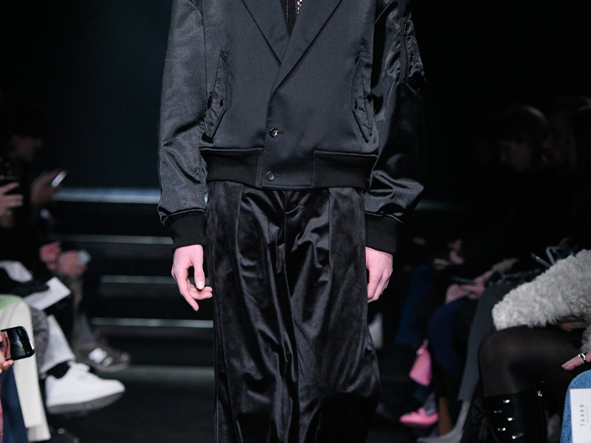 希少 TAAKK 24aw ナイロンジャケット メンズ テック モード 3 黒 ターク」24AWコレクションにフォーカス、F/STOREで購入できる