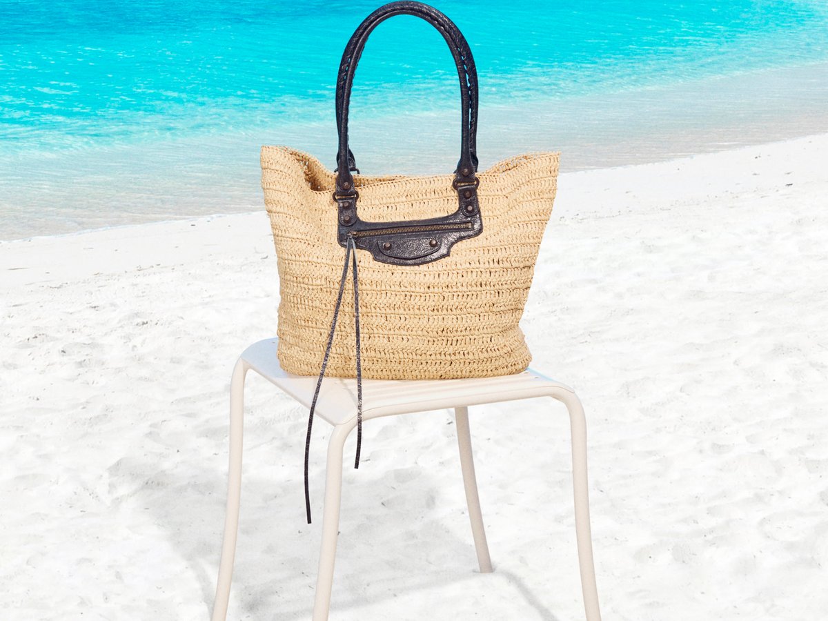 balenciaga-le-city-basket-