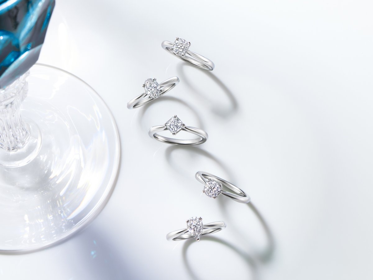 永遠の美をまとう「ロイヤル・アッシャー」のダイヤモンドリング