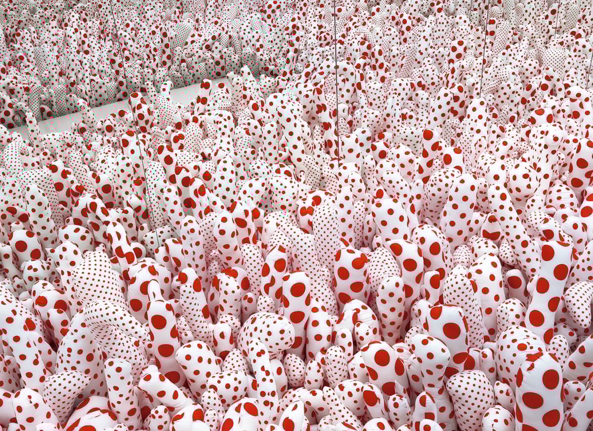 草間彌生の展覧会が大阪で開催、歴代作品を無料公開