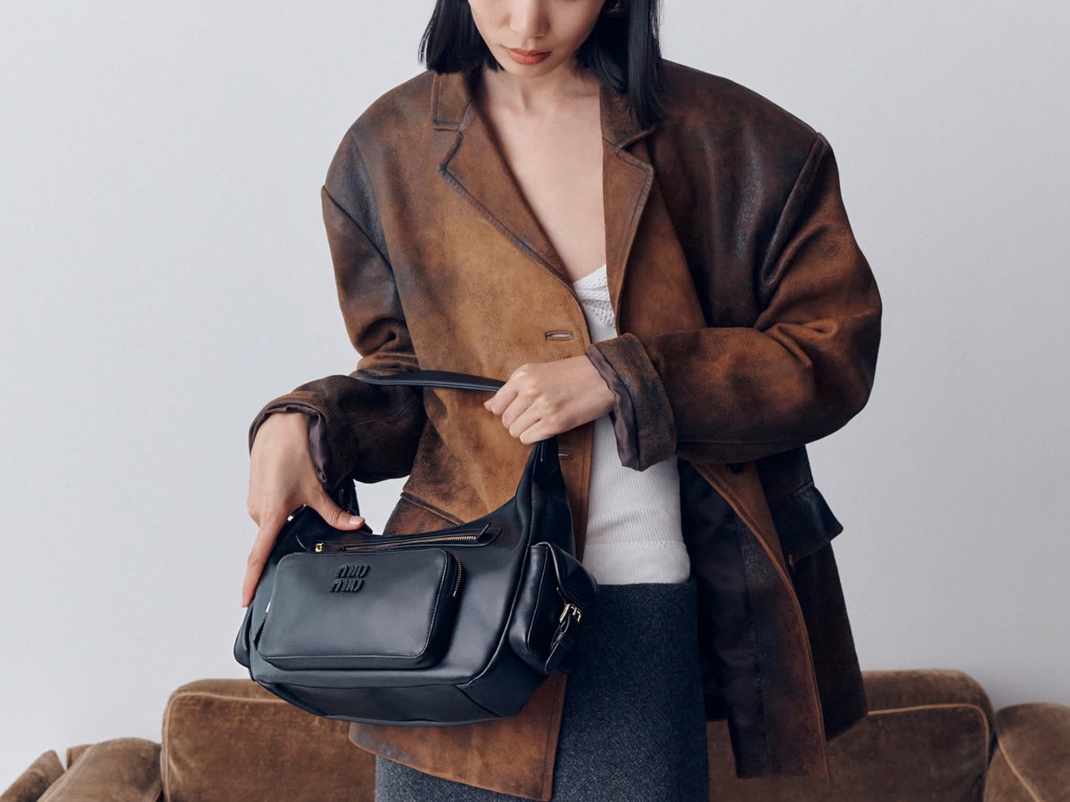 2025年春夏新作★MiuMiu★ナッパレザー ポケットバッグ miumiu-pocket-bag-new-type-
