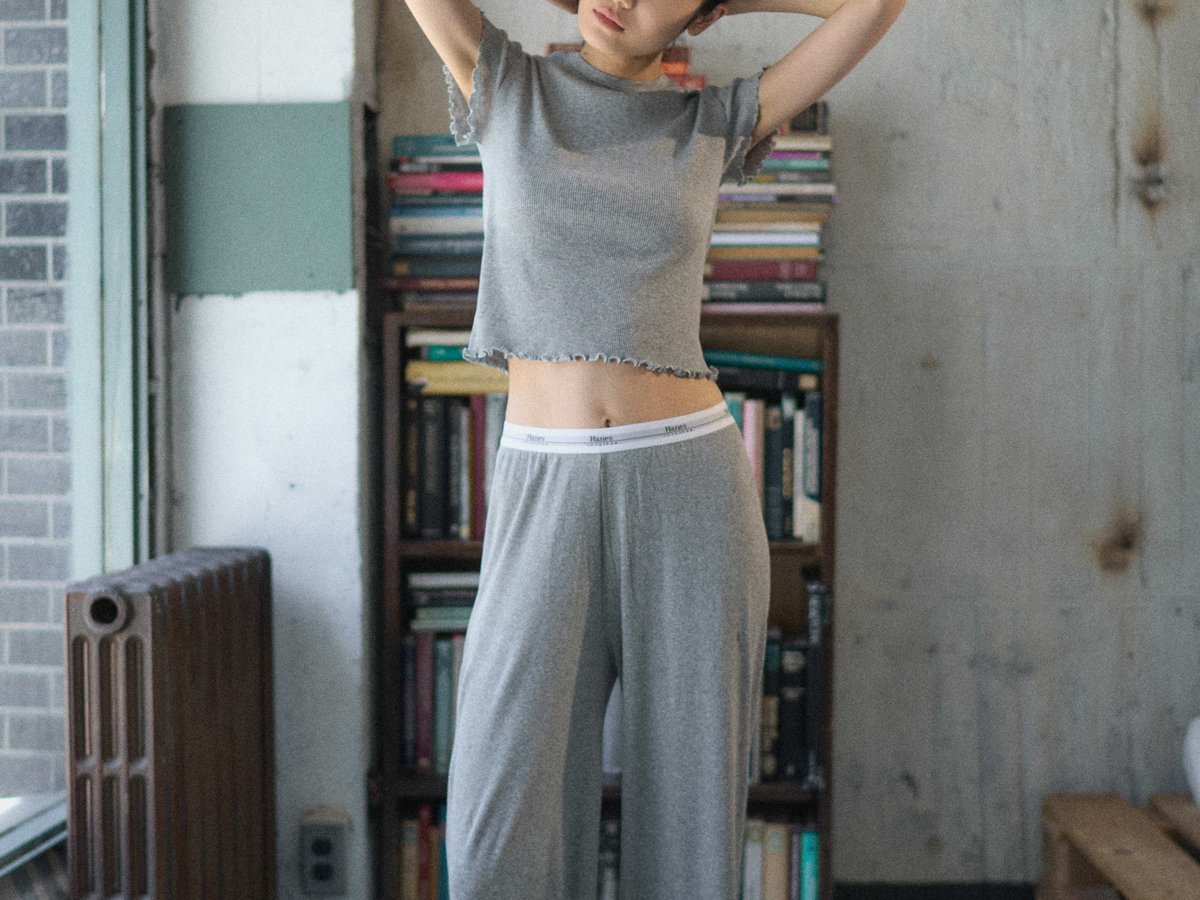 vakt. theSHISHIKUI dodo 百々千晴　hanes ヘインズがスタイリスト 百々千晴と初コラボ Tシャツや下着