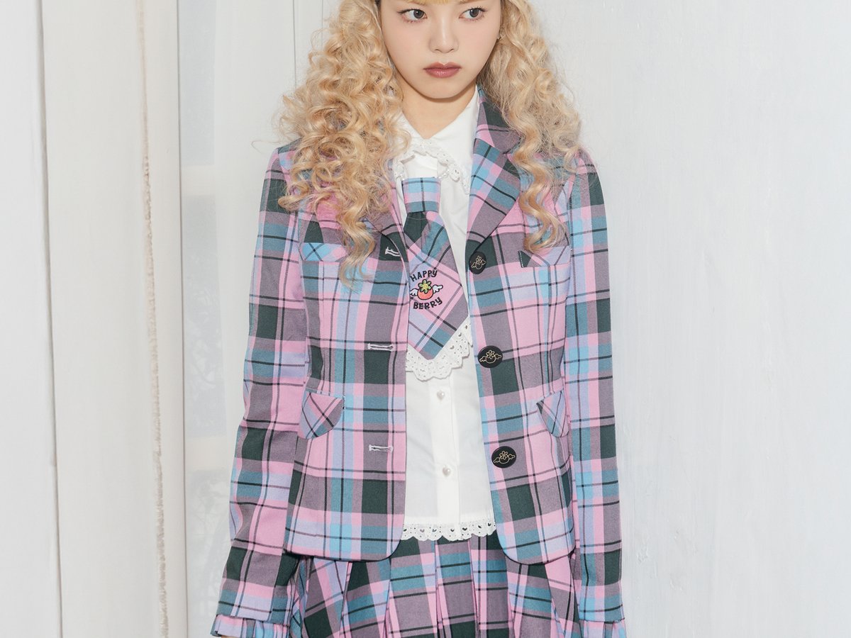 ヘイヘイが「パラダイス・キス」のHAPPY BERRYとコラボ ブラウスや