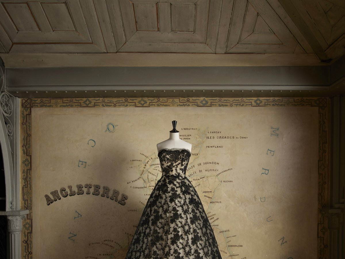 アズディン・アライアにフォーカスした展示がラ ギャラリー