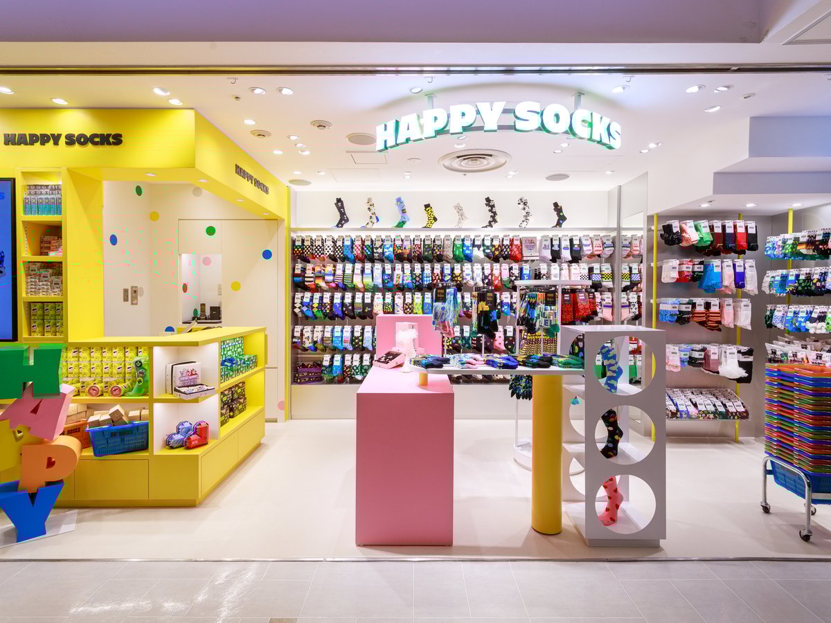 ハッピーソックスがルミネエスト新宿店をリニューアルオープン 約300