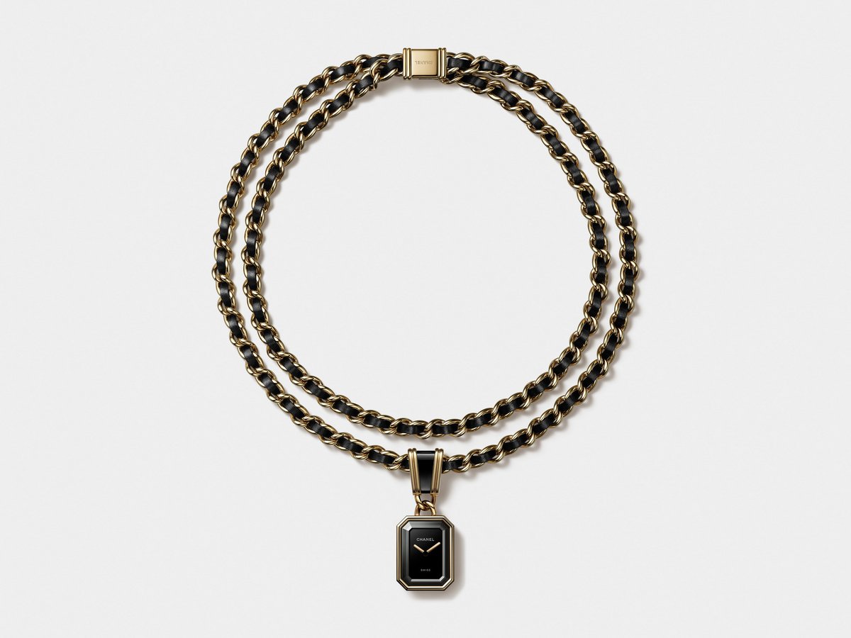シャネルの「プルミエール」から新作 2連のブレスレットとネックレス型