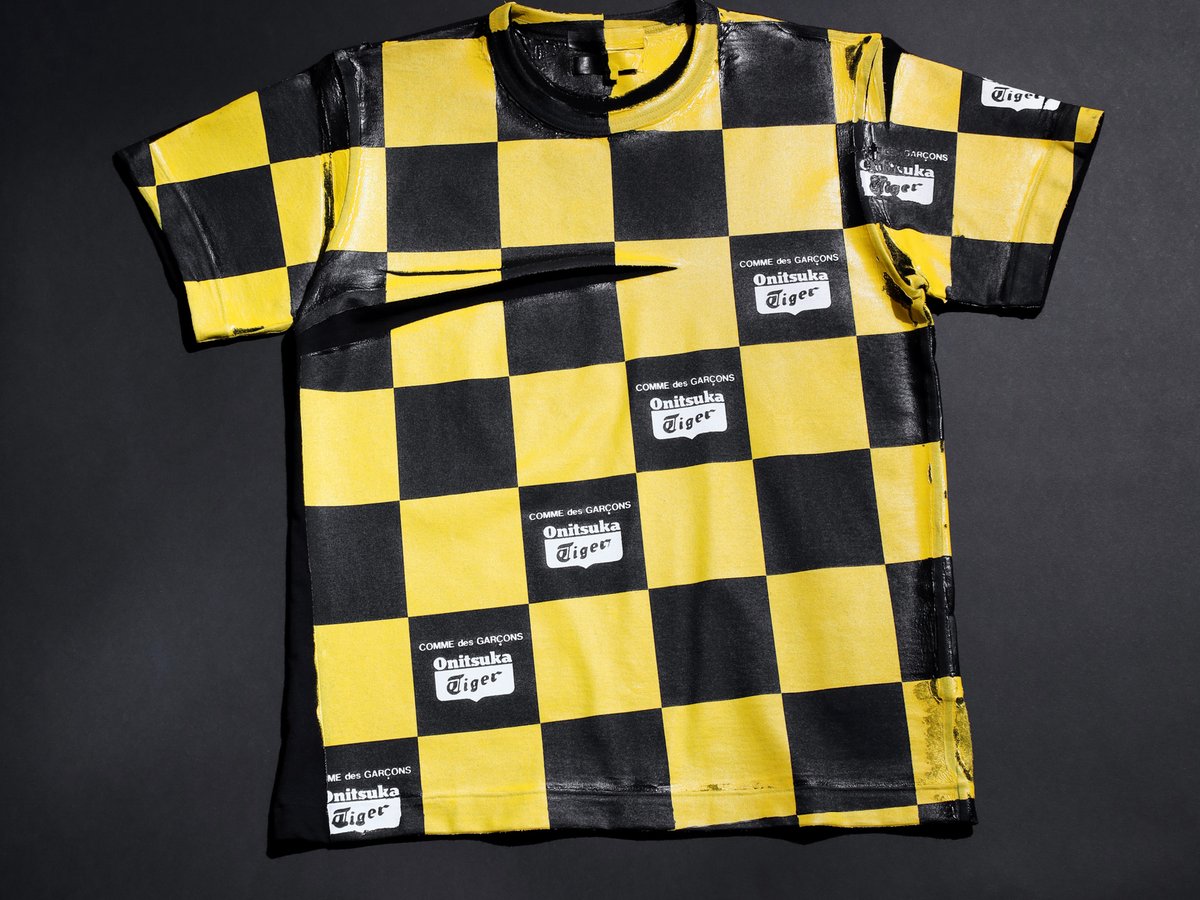 コム デ ギャルソンのホリデー企画、オニツカタイガーのポップアップを
