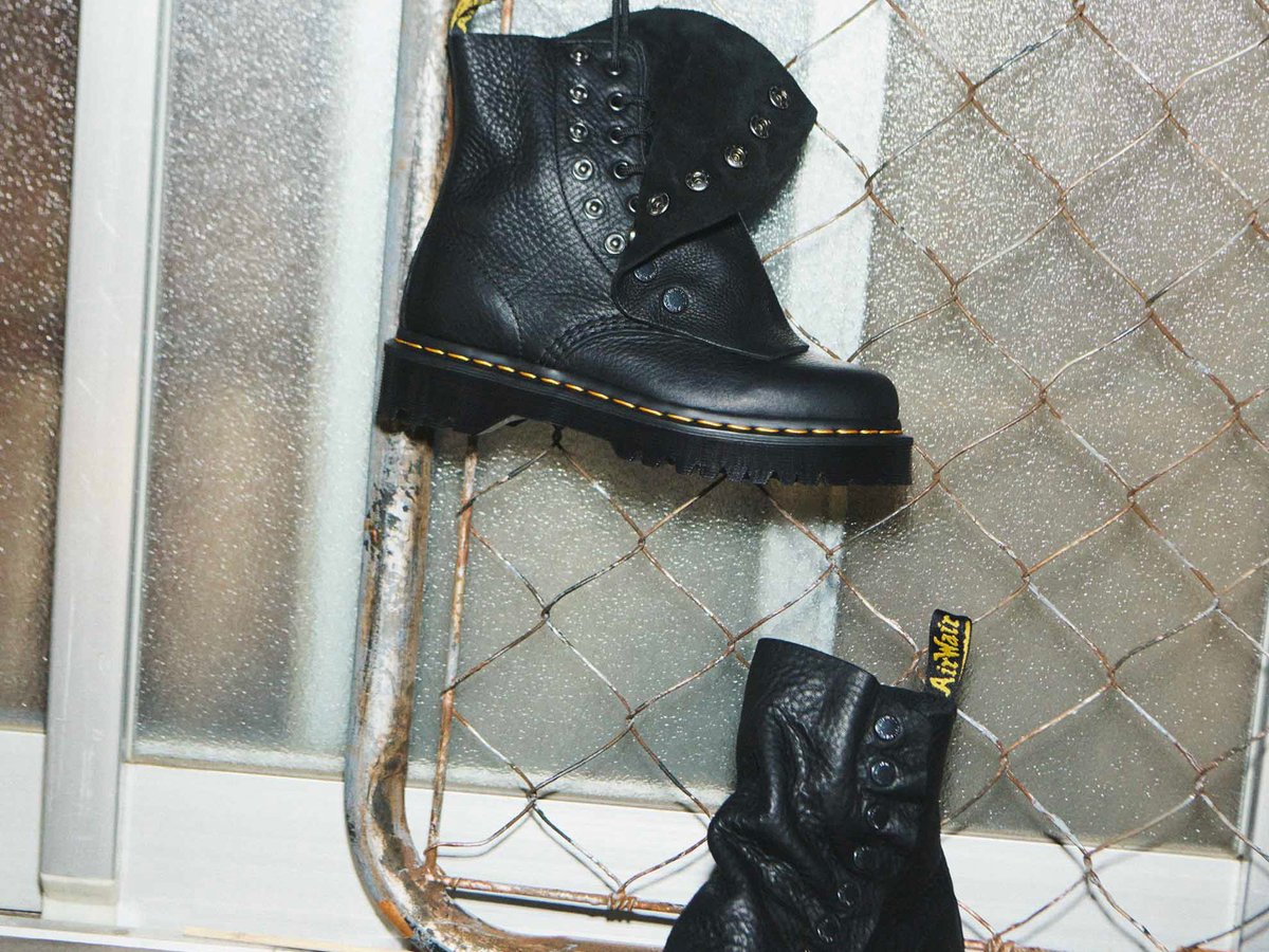 リミ フゥがドクターマーチンとコラボ 定番の8ホールブーツを再解釈