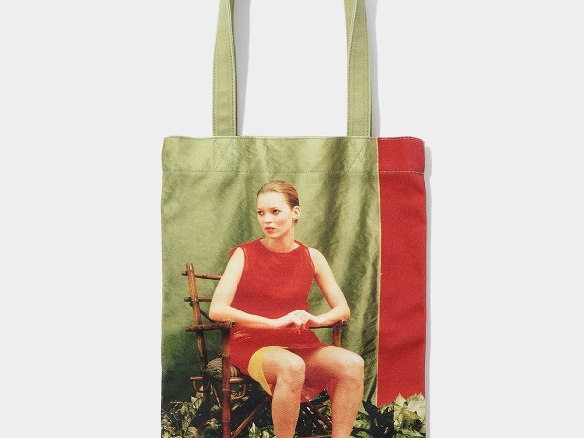 ヴォルフガング・ティルマンスの作品をトートバッグやブランケットに