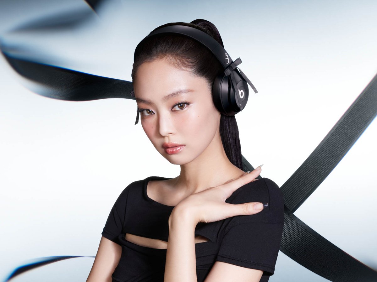 BLACKPINK JENNIE BEATS ジェニ ビーツ ヘッドホン ビーツ × BLACKPINK ジェニー第2弾 モノトーンを基調にした「Beats