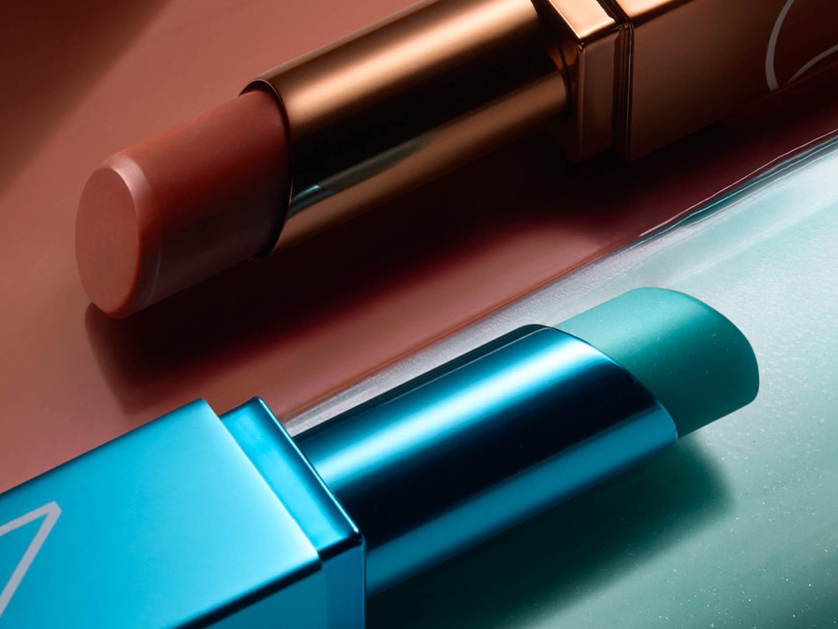 2026年夏コスメ】NARS：オリエンタルな輝きを放つリップ2種