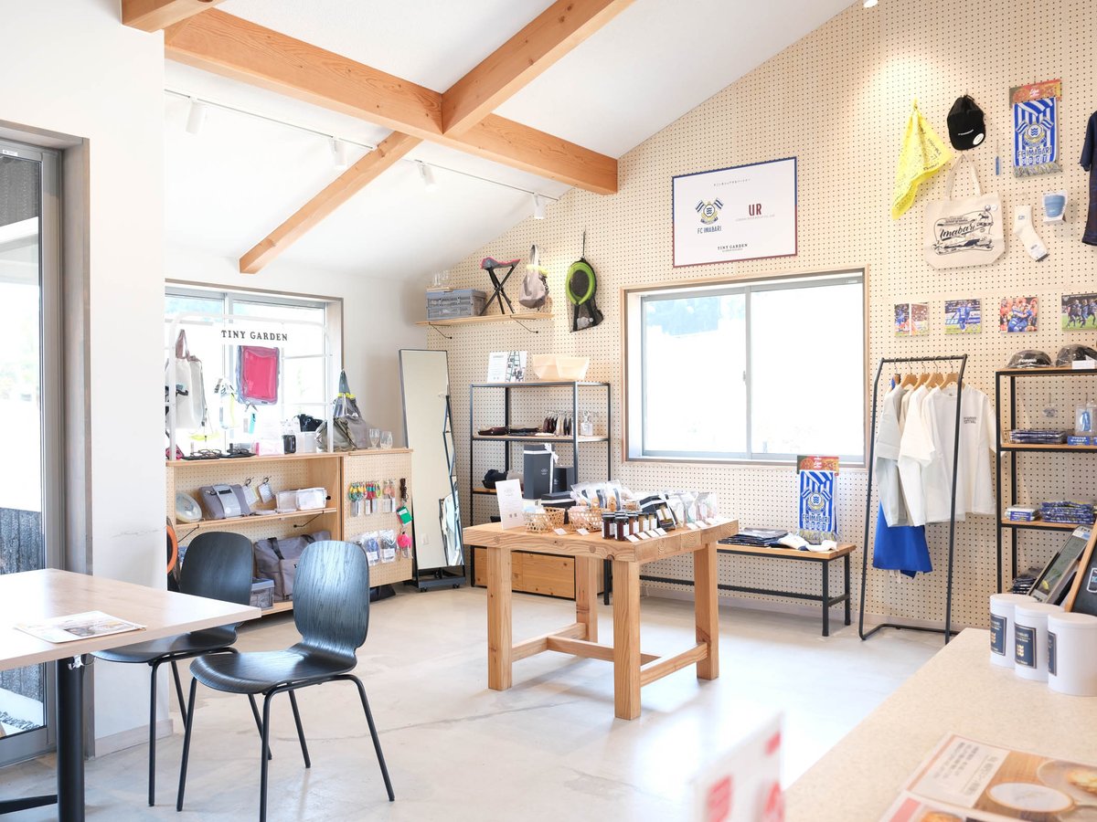 アーバンリサーチ、愛媛県内で唯一の常設販売スペースをアシックス里山