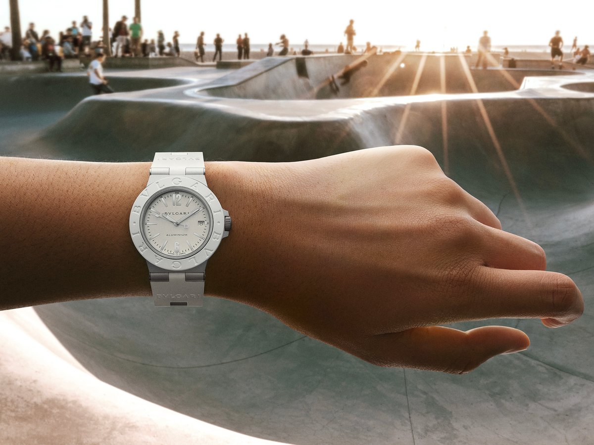 BVLGARI ダイバーズスタイル 時計　アルミニューム　ボーイズ ブルガリが夏に向けたホワイトカラーのウォッチ「ブルガリ