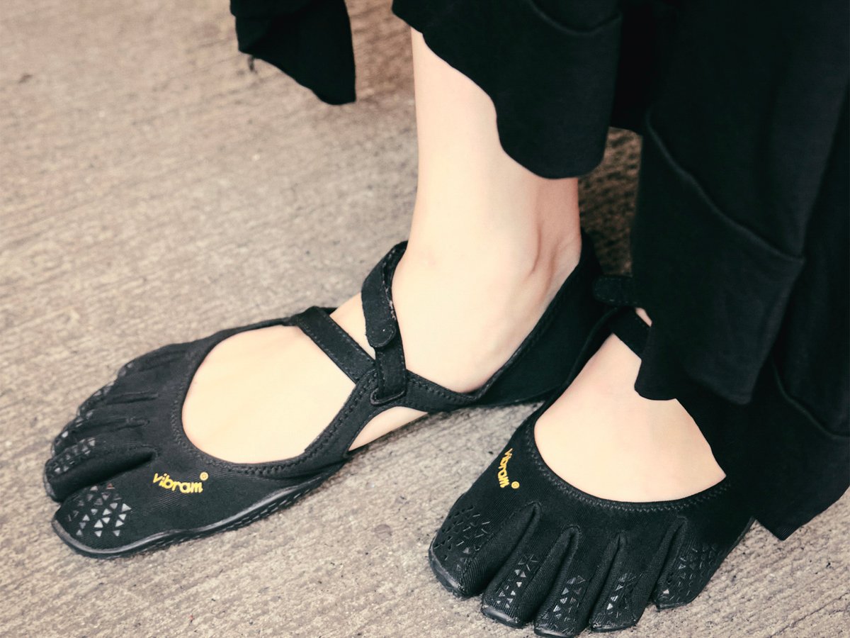 Vibram FiveFingers 5本指シューズ ブラック 売り上げは前年比2倍、ヴィブラムの“5本指シューズ”がヒット