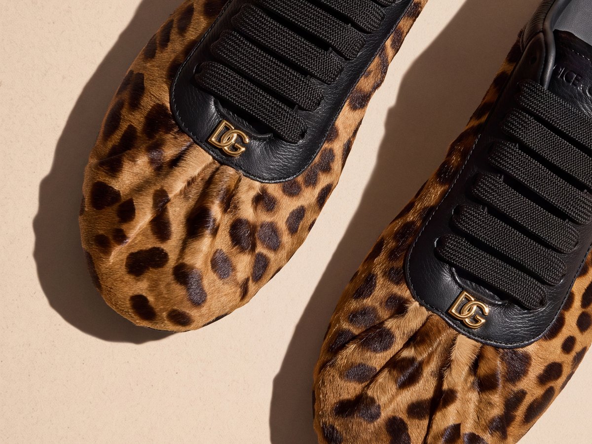 ドルチェ&ガッバーナ DOLCE&GABBANA ビジューレースバレエシューズ ドルチェ＆ガッバーナの新作「バレエ スニーカー」が発売 3色を用意
