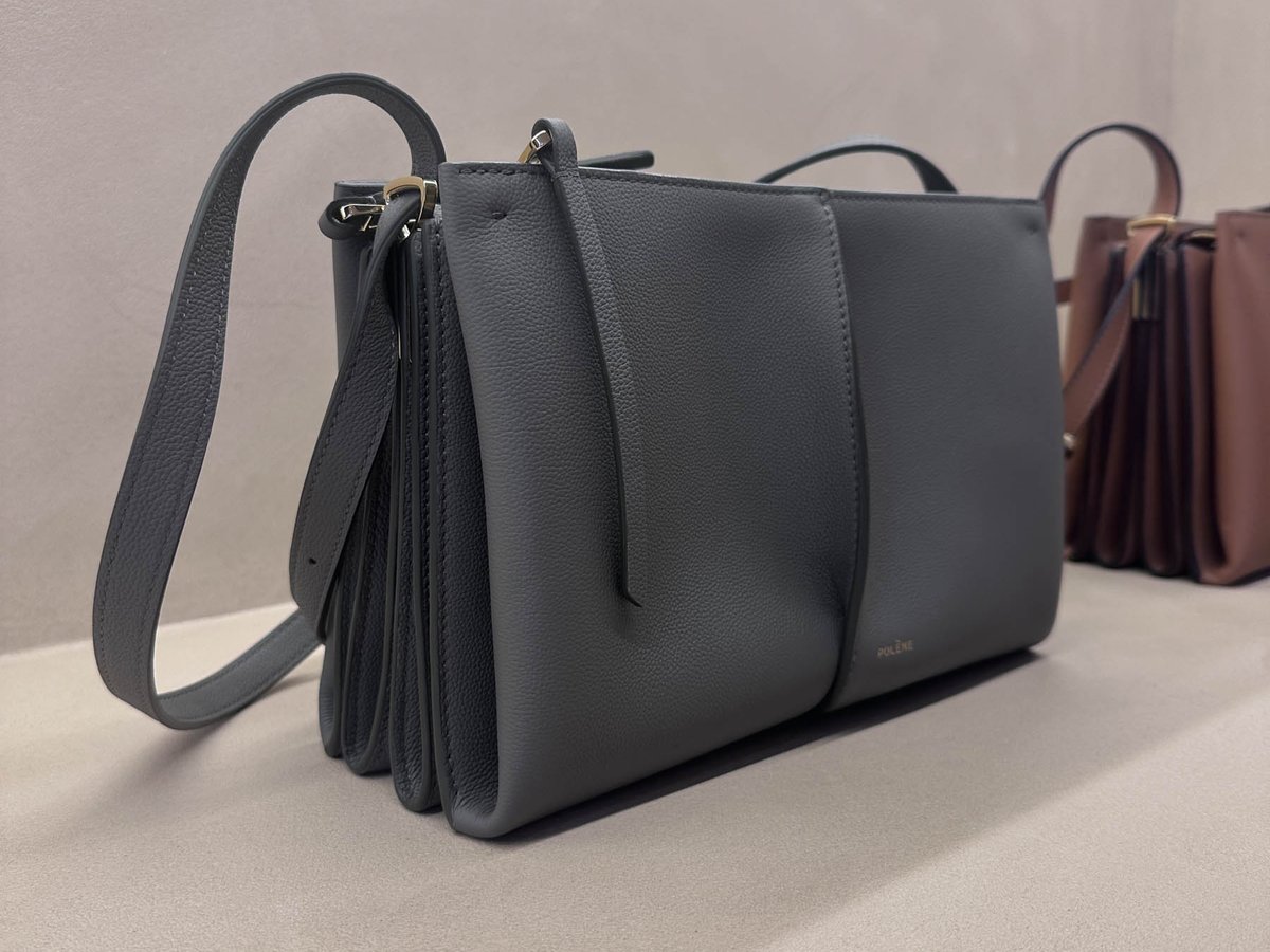 仏発バッグ「ポレーヌ」、本から着想を得た新作発売 表参道店では周年
