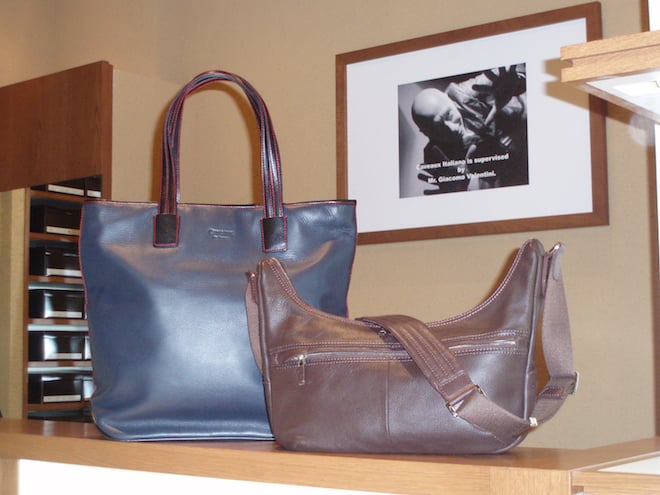 Caveaux Italiano(カヴォーイタリアーノ)メンズショルダーバッグ