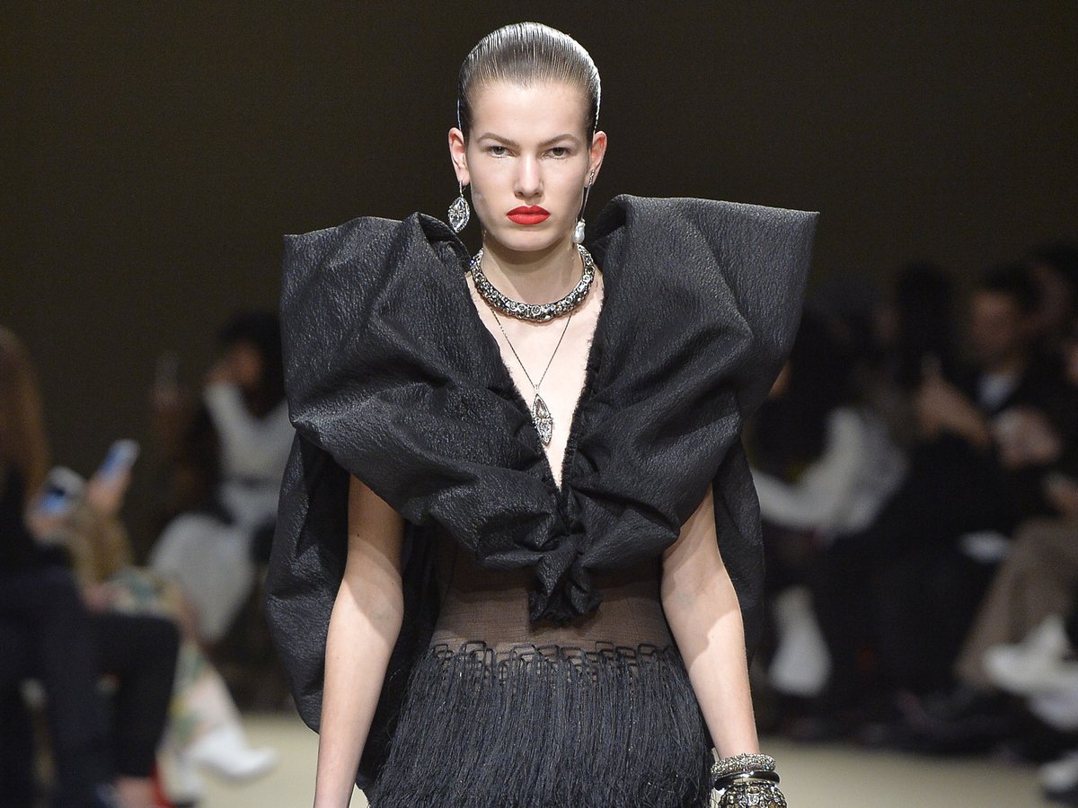 Alexander McQueen -Women's- 2018-19秋冬 | パリ | 画像42枚