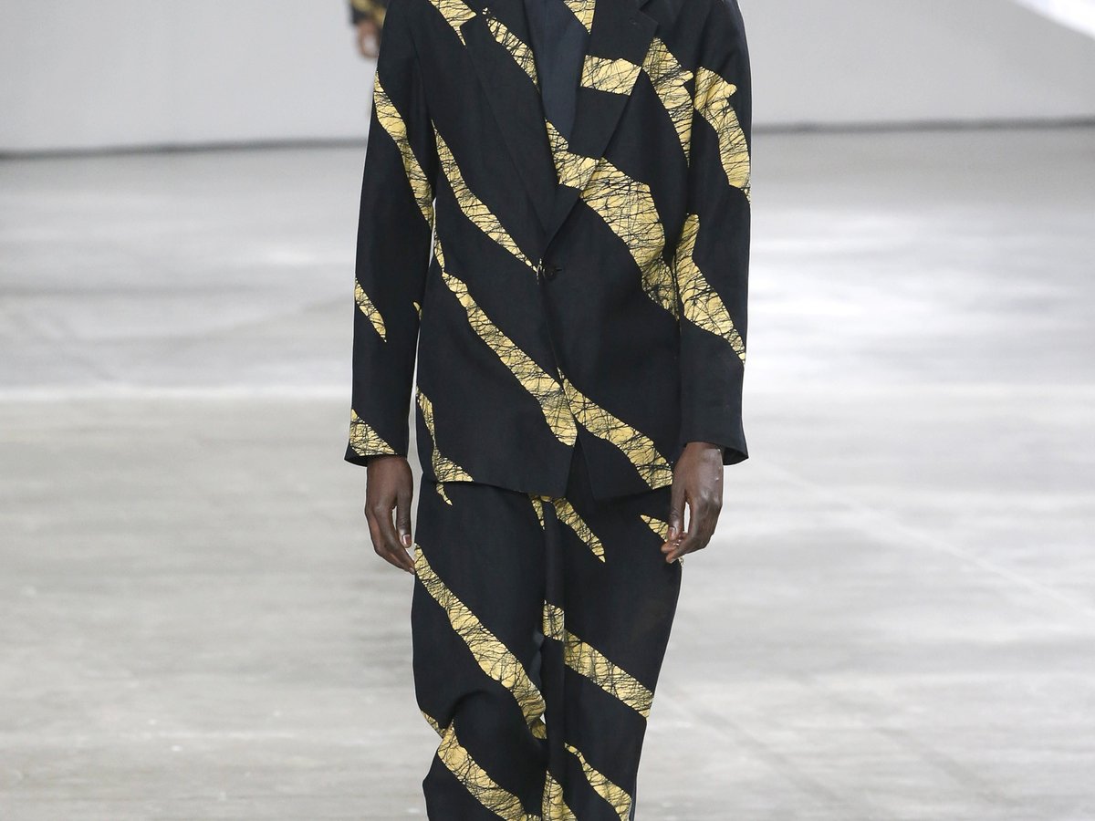  ISSEYMIYAKEMEN-2019-20aw-top- 