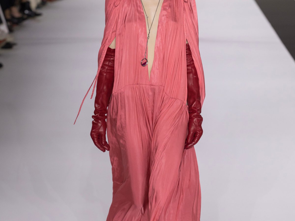 ANN DEMEULEMEESTER -Women's- 2019-20秋冬 | パリ | 画像37枚