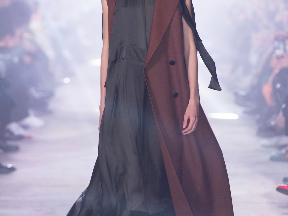 sacai-2020-21aw-womens-top-001.jpg