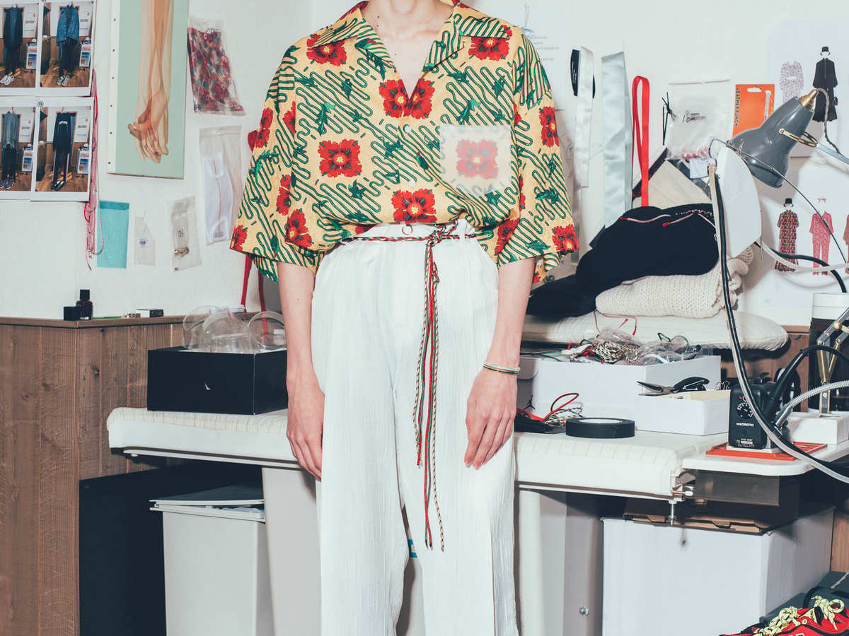ひろぱMV着用　neon sign レインボー柄ニット NEON SIGN 2021年春夏コレクション | 画像24枚 - FASHIONSNAP